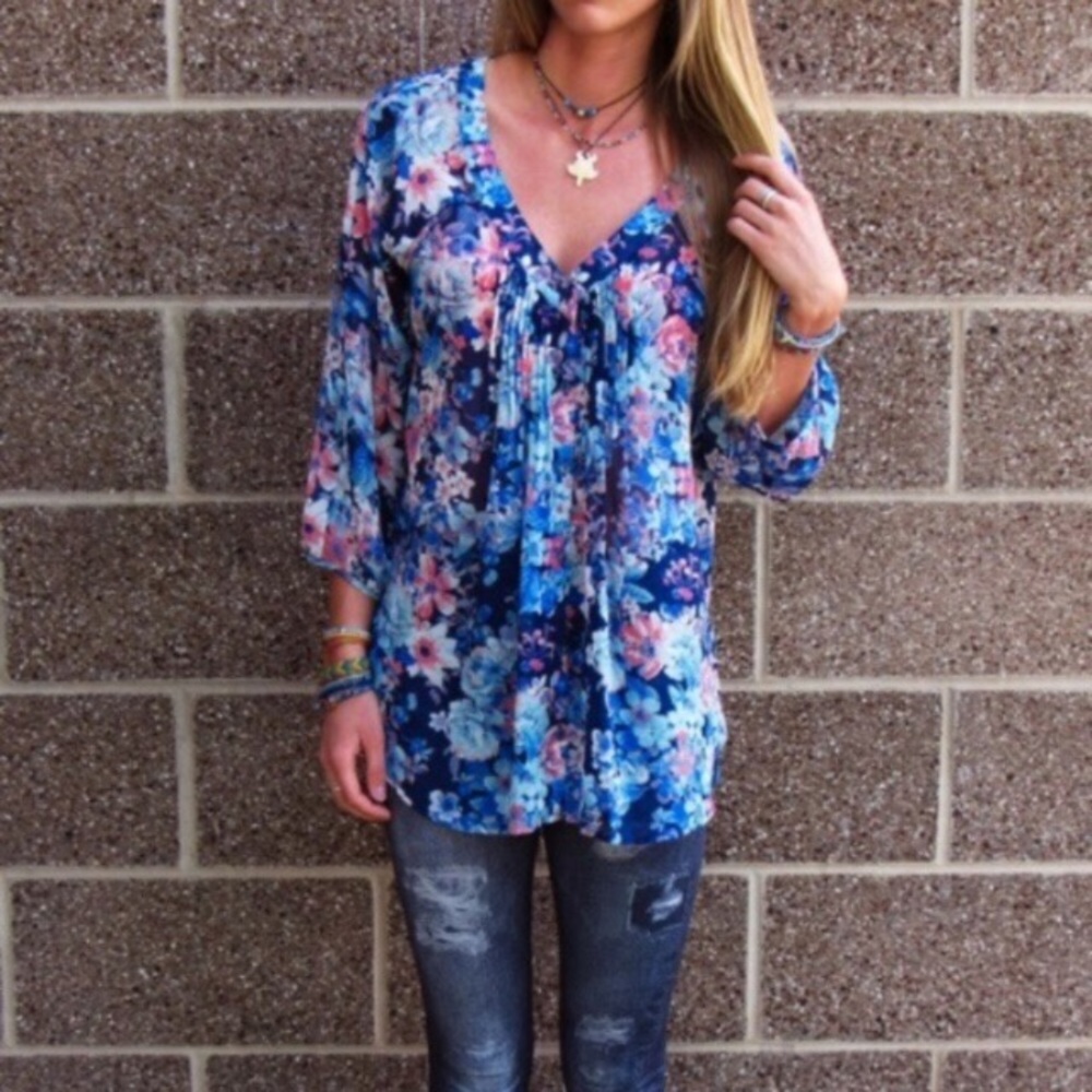 Gorgeous Pastel Floral Long Flowy Blouse